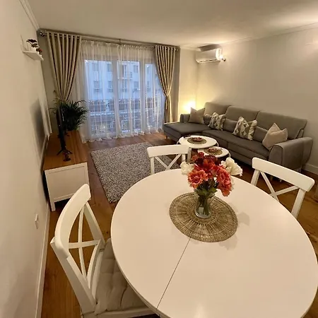 Apartment Prestige Iii