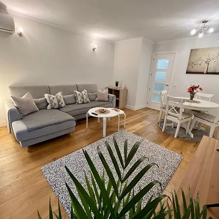 Prestige Iii Apartment